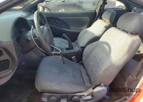 1998 Mitsubishi Eclipse Rs z USA, uszkodzony, nr VIN 4A3AK34Y3WE049332